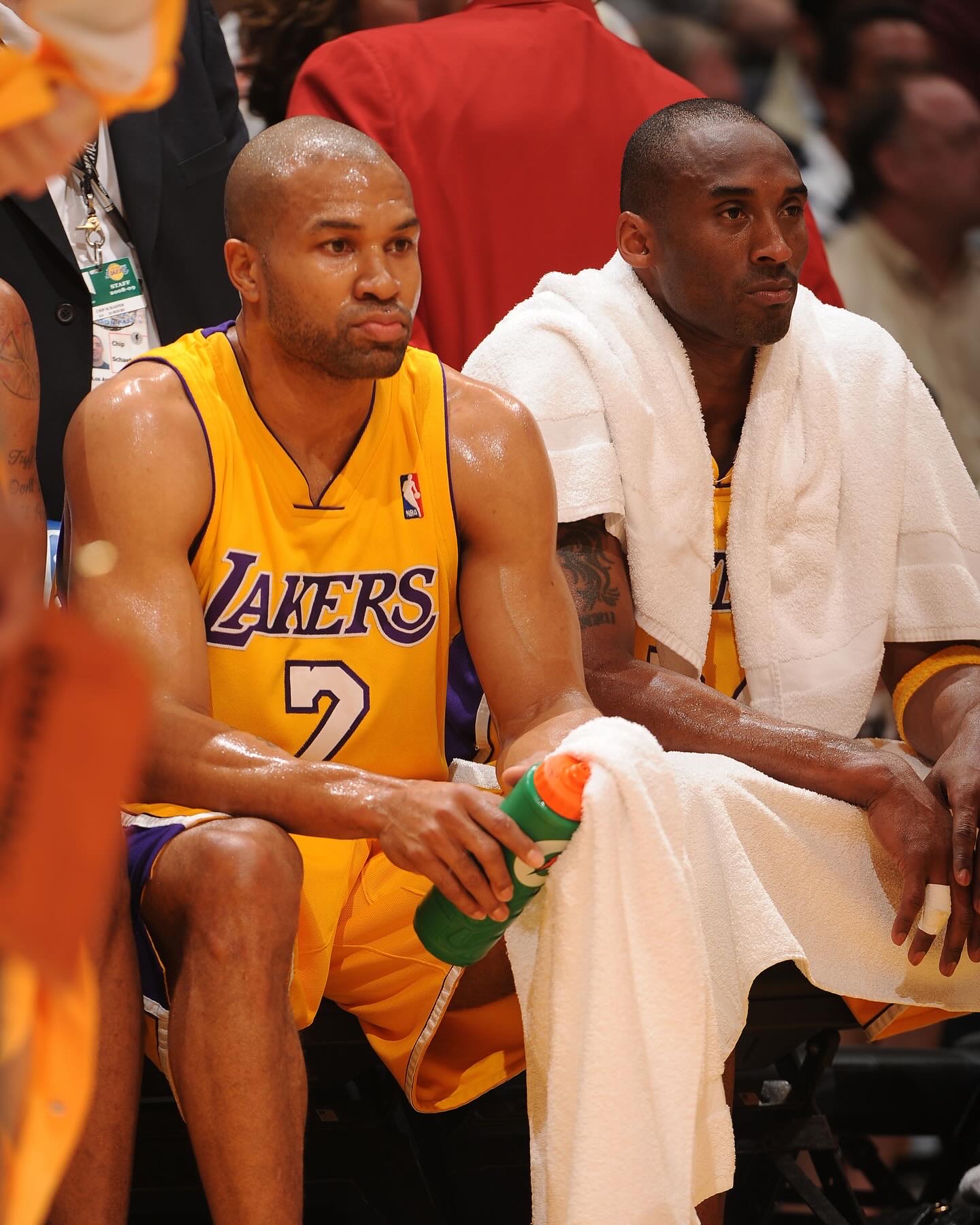 爱游戏APP-窗口期NBA季后赛传出新动向，洛杉矶湖人扳平良机，管理层表态——话题不断，团队化学反应显著的简单介绍