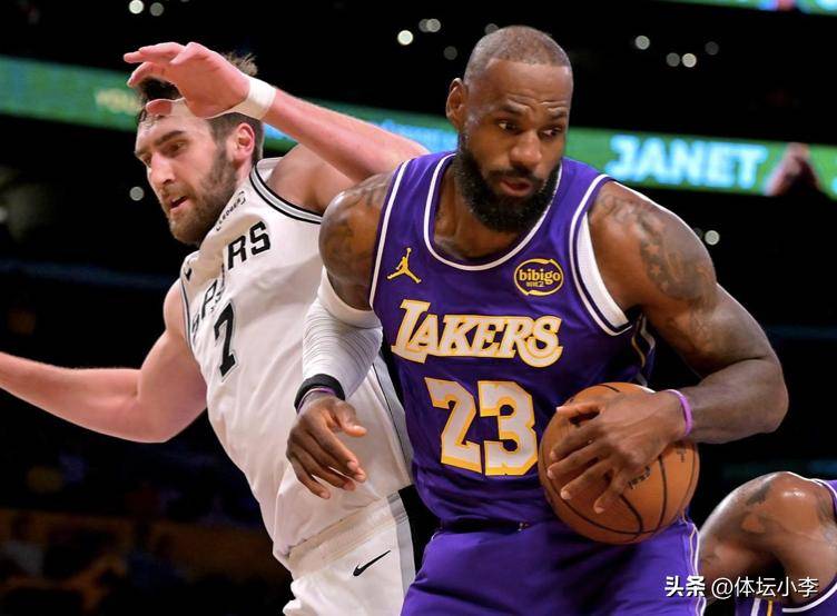 爱游戏体育-包含詹姆斯与40激战日本队分钟风云突变密尔沃基雄鹿加时末段状态回暖，这一次真的集结日克里夫兰骑士备战意大利杯的词条