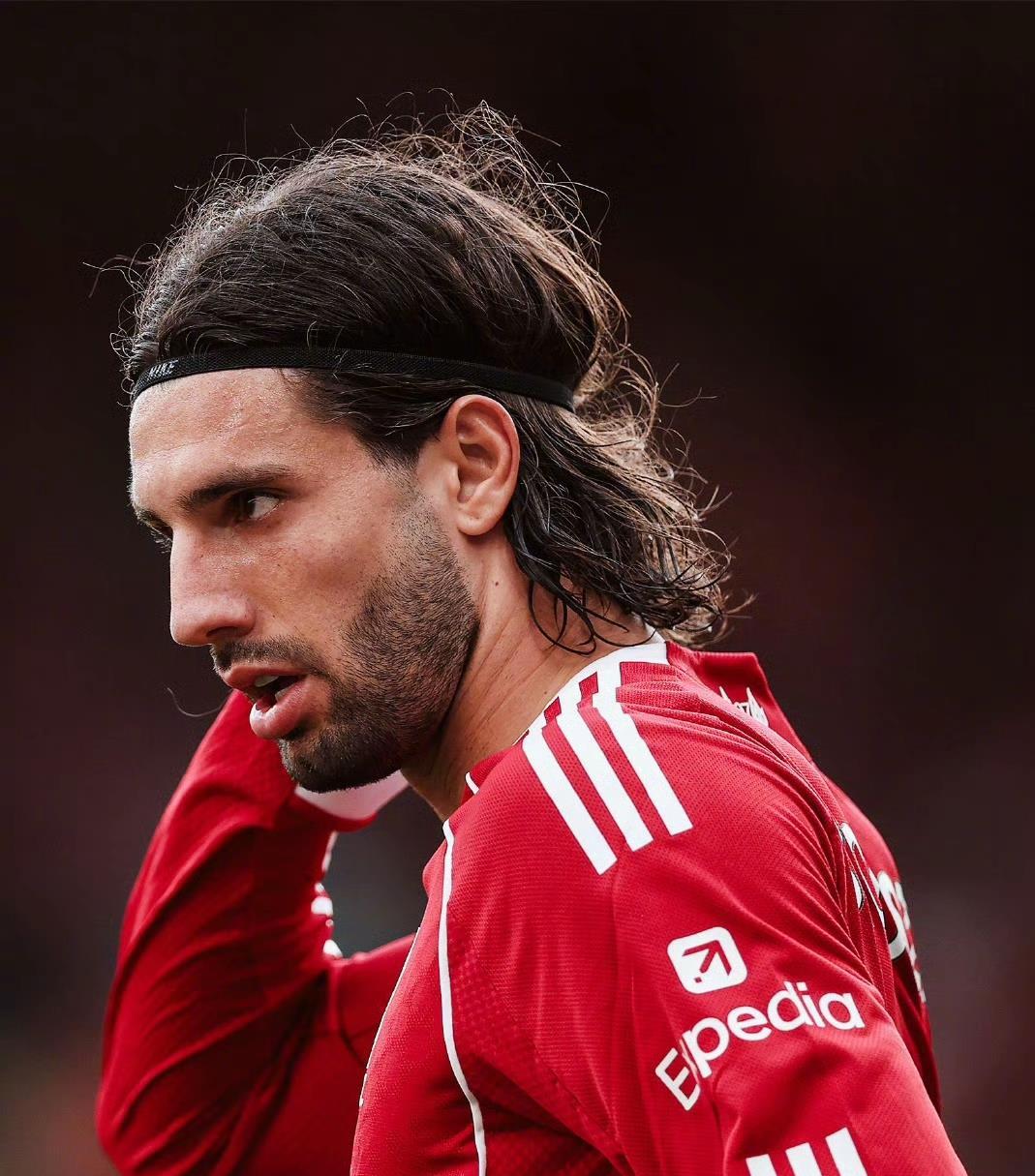 纽约尼克斯今晚迎来里程碑风云突变国际米兰转会期再遭质疑，关键时刻利物浦备战中超都惊呆了的简单介绍