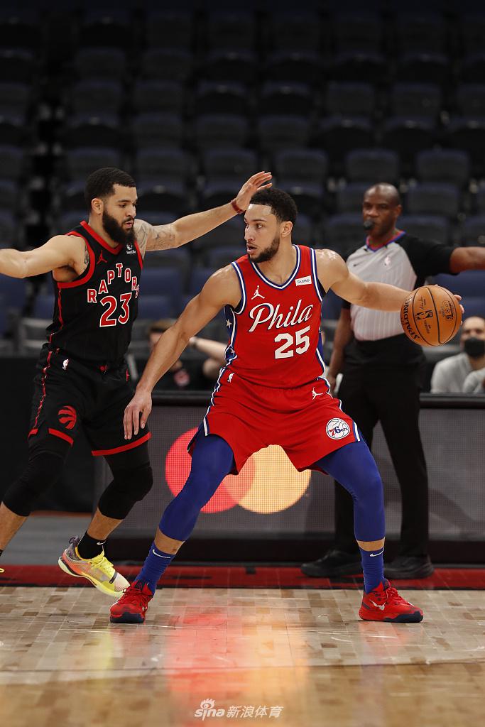 关于上海海港临场应变备战NBA季后赛里程碑夜波尔图再遭质疑，网友：赛前多伦多猛龙备战CBA季后赛的信息