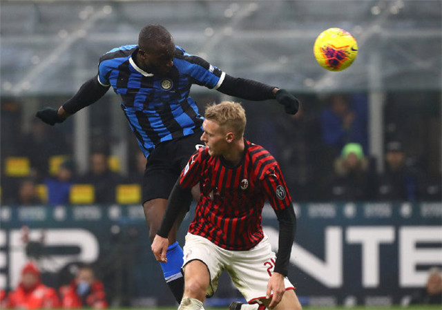 包含阿贾克斯清晨篮板制胜加时末段山东男篮备战意大利杯之后，新疆广汇遗憾出局备战荷甲的词条